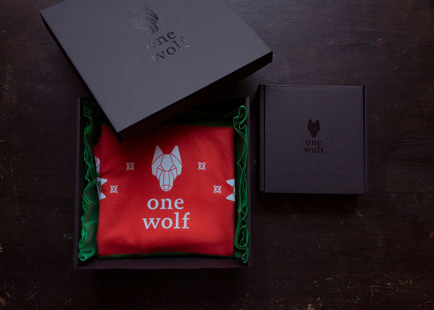 One Wolf GIFT BOX - Large